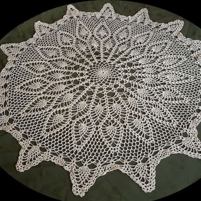 Round table center piece