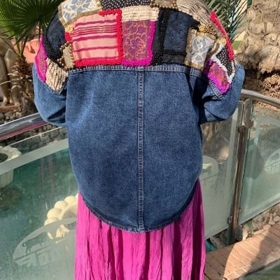 جاكيت جينز مطرز 