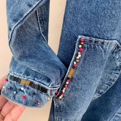 جاكيت جينز مطرز 