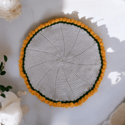Tulip crochet doily