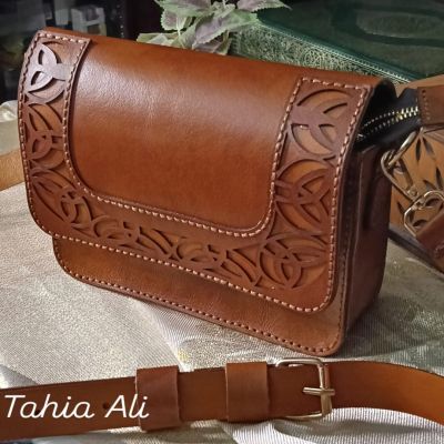 شنطة كروس جلد طبيعي 