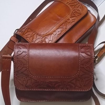 شنطة كروس جلد طبيعي 