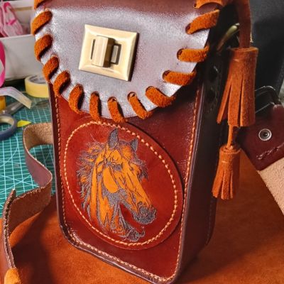 شنطة موبايل 