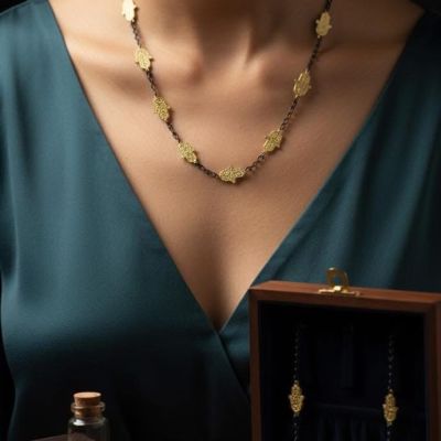 Nur al-Ain necklace