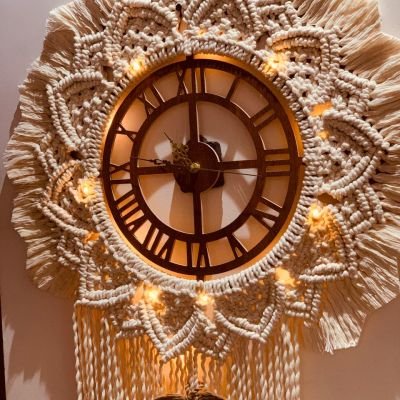 ساعه ديكور مكرميه