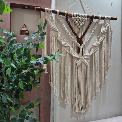 جدارية مكرمية 