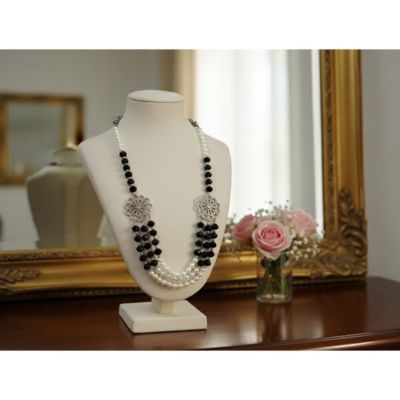 قلاده لمسة الملكية