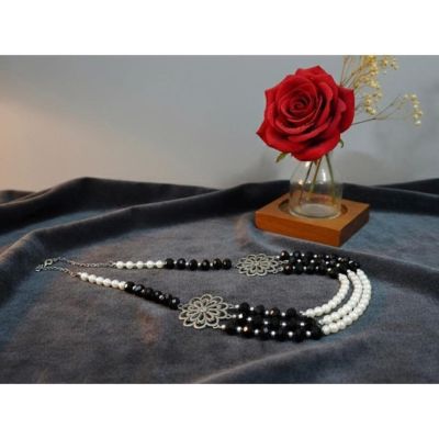 قلاده لمسة الملكية