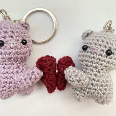 Crochet couple bears keychains
