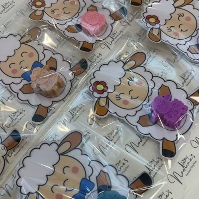 Sheep-shaped Eid Al-Adha candle giveaway cards