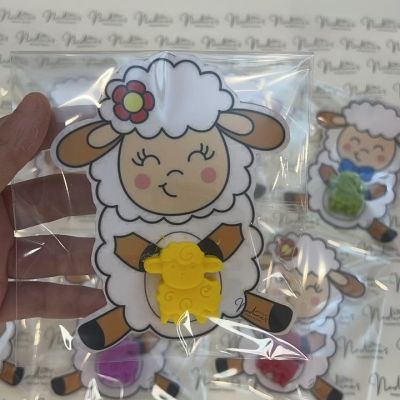 Sheep-shaped Eid Al-Adha candle giveaway cards