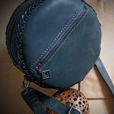 Shoulder circle bag 
