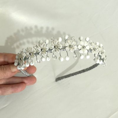 Hair collar.
