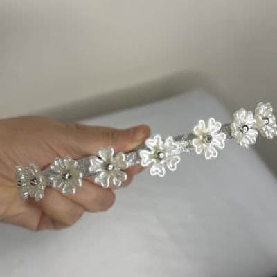 طوق للبنات 