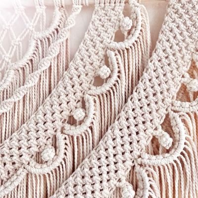 جدارية حائط من المكرمية