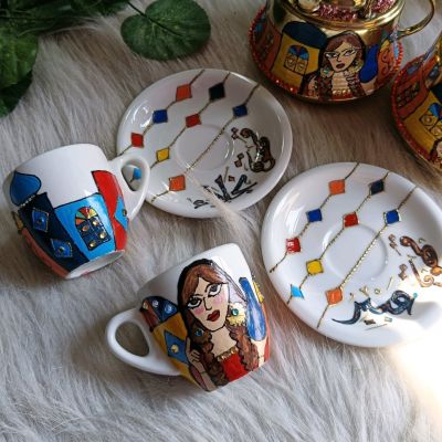 فنجان قهوه رسمة الفتاة 