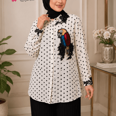 بلوزة منقطة 