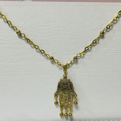 قلادة يد الحماية