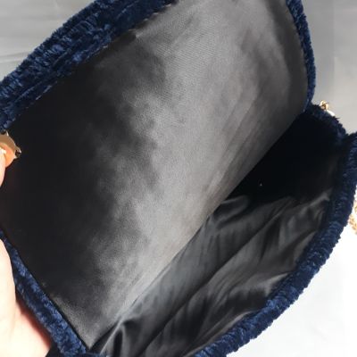 شنطة بخيوط القطيفة (كحلى)