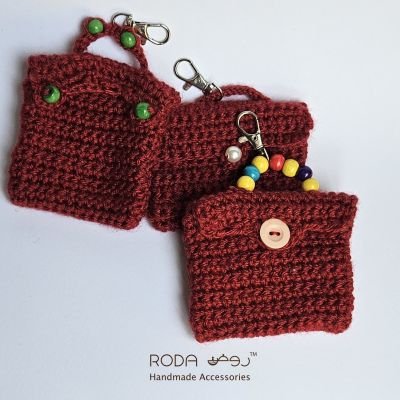 Red and pink crochet coin wallet 