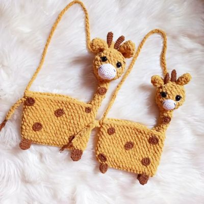 Giraffe cross bag