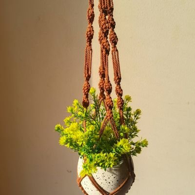 حامل نباتات مكرمية