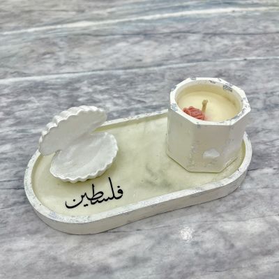 روزاميرا سيت بعلم فلسطين 