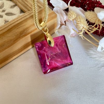 Resin necklace