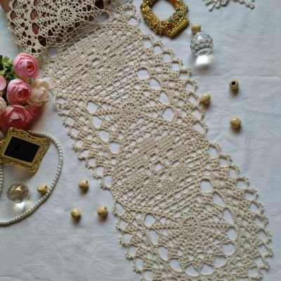 مفرش بيضاوى كلاسيك بفن الكروشيه 