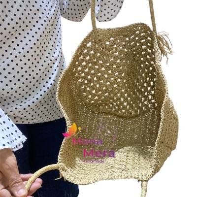 Raffia bag with square shape