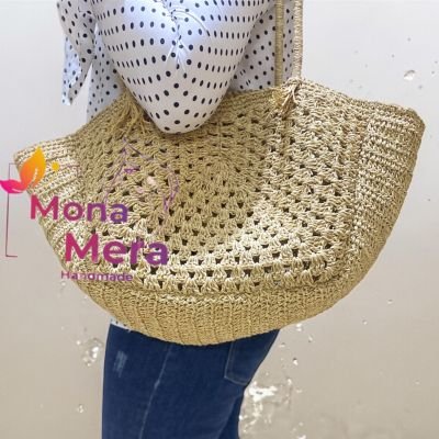 Raffia bag with square shape