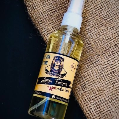 تونر الورد والشاى الاخضر 