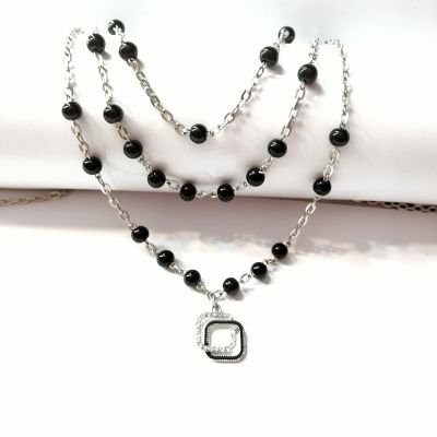 Chain of black colour