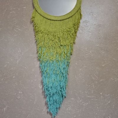 مراية حائط من نسيج النول اليدوي 