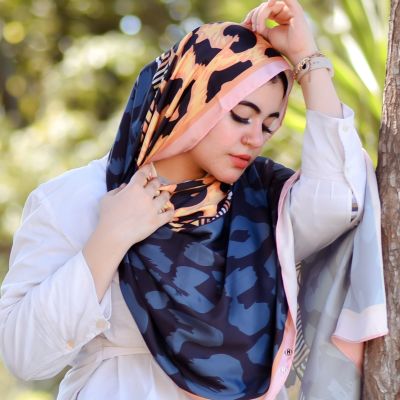 أنوثه 💛💙 شيفون 