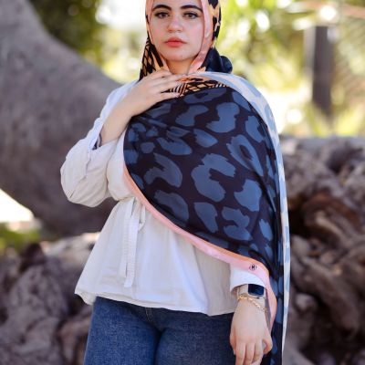 أنوثه 💛💙 شيفون 