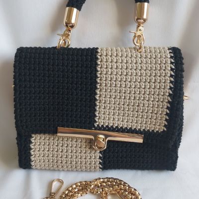 شنطة كروشية لونين كتف او كروس 