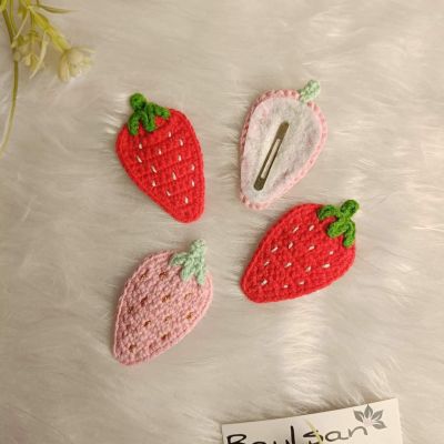 اتنين كلبس شعر .. فراولة