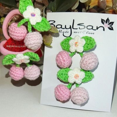 اتنين مشبك صغير كرز ملون