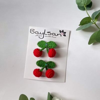 اتنين مشبك صغير كرز ملون