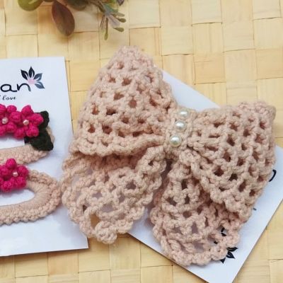 فيونكة كروشيه كبيرة