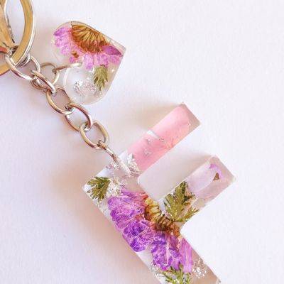 ميداليات حروف بالريزن 