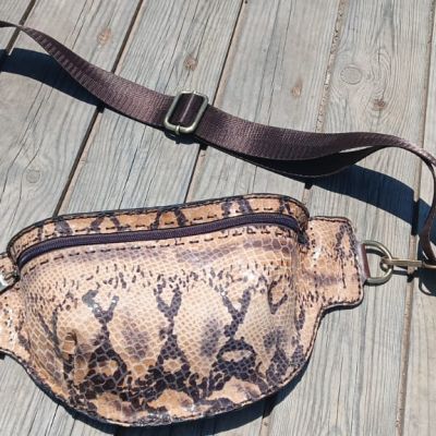 شنطة وسط لازار 