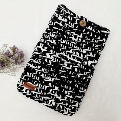 crochet laptop sleeve