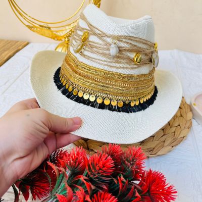 Hat gold black