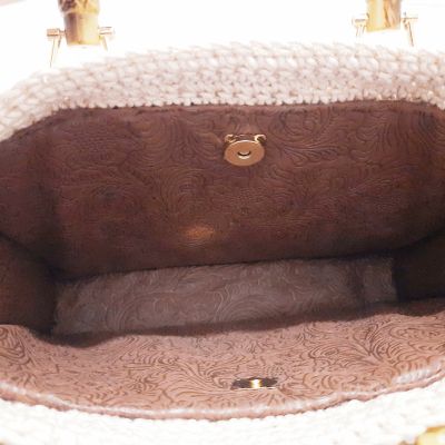 شنطة كروشية بيد عاج