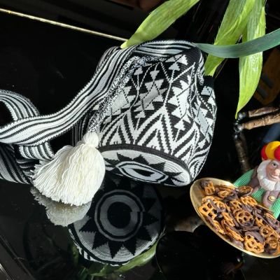 شنطة تابيستري صغيرة 