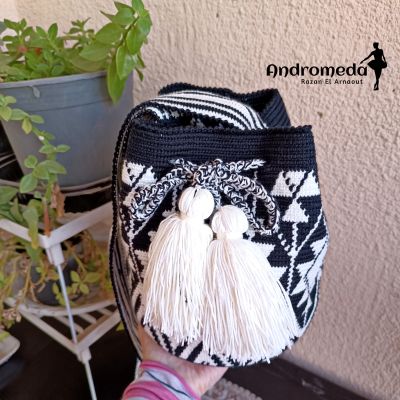 شنطة تابيستري صغيرة 