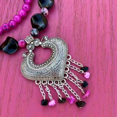 عقد دورين من حجر العقيق مع المرمو