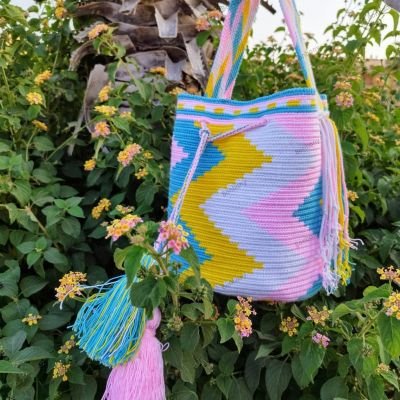 حقيبة الزجزاج الملونة  